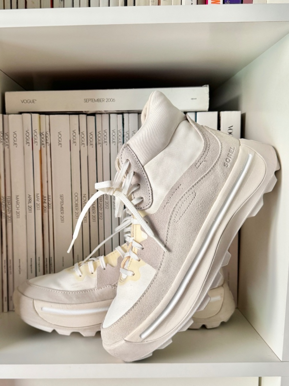 SOREL Platform hybrid sneaker-boots Women's mid-top winter shoes cream white 9